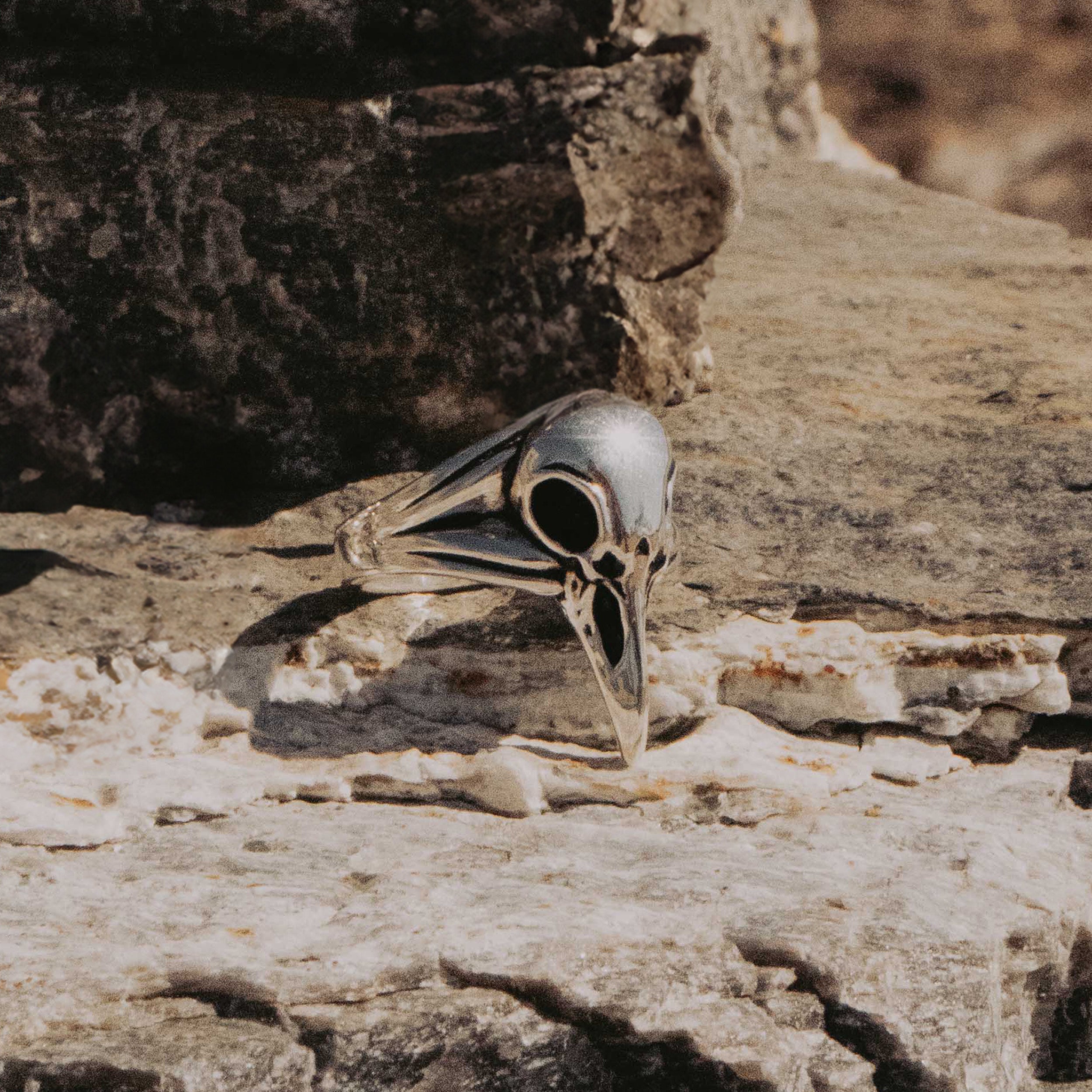 Vultures Skull Ring